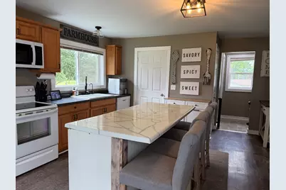 229 W Farnham Street, Sheffield, IL 61361 - Photo 10