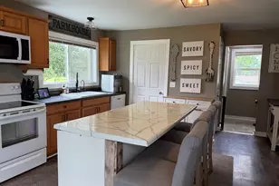 229 W Farnham St, Sheffield, IL 61361 - Photo 10