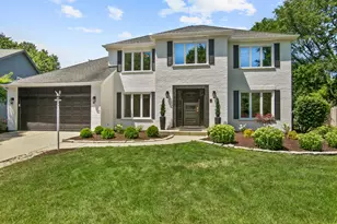 1205 Johnson Dr, Naperville, IL 60540 - Photo 2