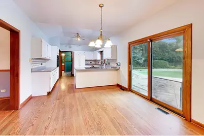 2120 Kenton Lane, Libertyville, IL 60048 - Photo 14