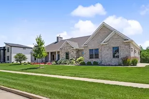 603 Cayman Way, Savoy, IL 61874 - Photo 4