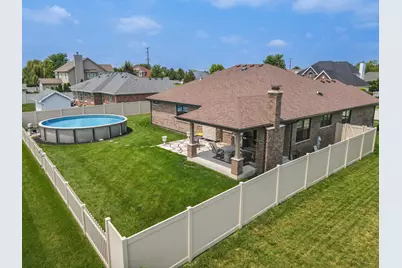 646 S Poplar Circle, Manteno, IL 60950 - Photo 58