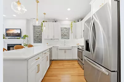611 N Noble Street #3, Chicago, IL 60642 - Photo 4