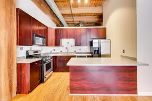 525 W Superior St, Chicago, IL 60654 - Photo 8
