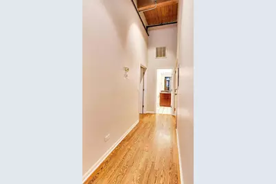 525 W Superior Street #428, Chicago, IL 60654 - Photo 10