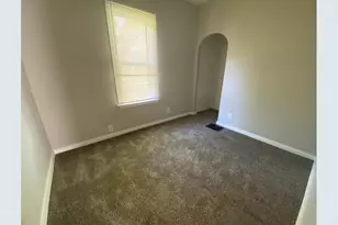 616 Vine St, Joliet, IL 60435 - Photo 8