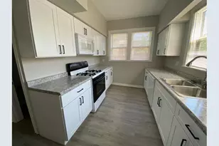 616 Vine St, Joliet, IL 60435 - Photo 2