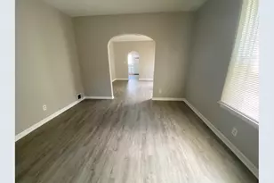 616 Vine St, Joliet, IL 60435 - Photo 6