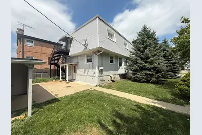 1402 N 16th Avenue, Melrose Park, IL 60160 - Photo 2