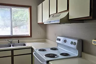 429 Berkshire Dr, Crystal Lake, IL 60014 - Photo 6