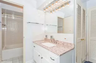 1101 Grove St, Evanston, IL 60201 - Photo 10
