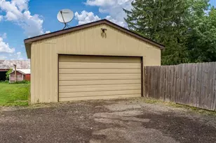 7018 Best Rd, Pecatonica, IL 61063 - Photo 4