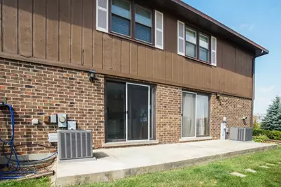1360 W Byron Avenue #D, Addison, IL 60101 - Photo 10