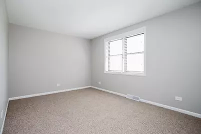 1360 W Byron Avenue #D, Addison, IL 60101 - Photo 8