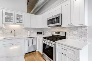 843 W Adams St, Chicago, IL 60607 - Photo 10
