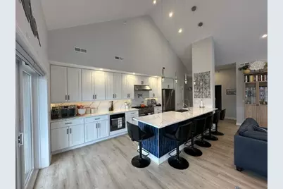 8300 Concord Drive #601, Morton Grove, IL 60053 - Photo 2