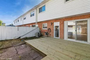 8842 Dee Rd, Des Plaines, IL 60016 - Photo 20