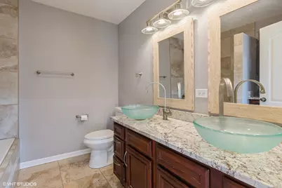 8842 Dee Road #B, Des Plaines, IL 60016 - Photo 12