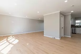 8842 Dee Rd, Des Plaines, IL 60016 - Photo 4