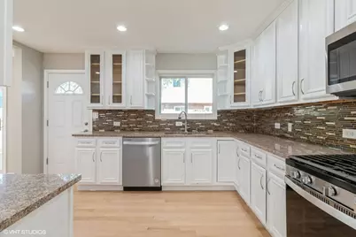 8842 Dee Road #B, Des Plaines, IL 60016 - Photo 6