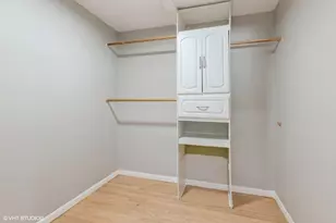 8842 Dee Rd, Des Plaines, IL 60016 - Photo 14