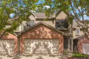 2034 Jeffrey Ct, Elgin, IL 60123 - Photo 2