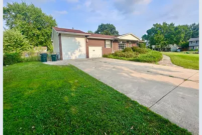 128 Laurie Lane, Oswego, IL 60543 - Photo 4