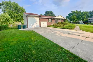 128 Laurie Ln, Oswego, IL 60543 - Photo 4