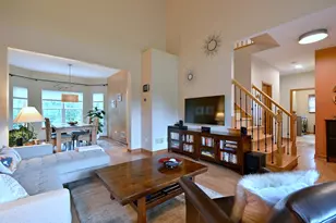 635 Burdette Ave, Glendale Heights, IL 60139 - Photo 4