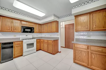 18335 Pine Wood Lane, Tinley Park, IL 60477 - Photo 12