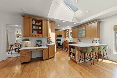 810 N Summit Street, Wheaton, IL 60187 - Photo 10