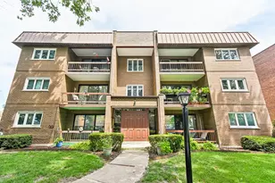9619 Kedvale Ave, Oak Lawn, IL 60453 - Photo 1