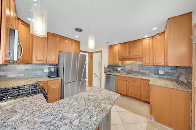 2412 S 23rd Avenue, Broadview, IL 60155 - Photo 8