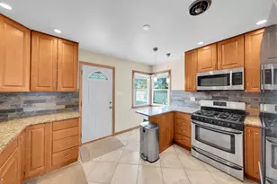2412 S 23rd Ave, Broadview, IL 60155 - Photo 10