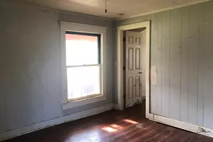 315 S Main Ave, Minier, IL 61759 - Photo 6