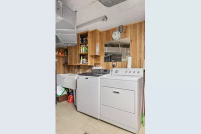 9431 Karlov Avenue, Skokie, IL 60076 - Photo 16