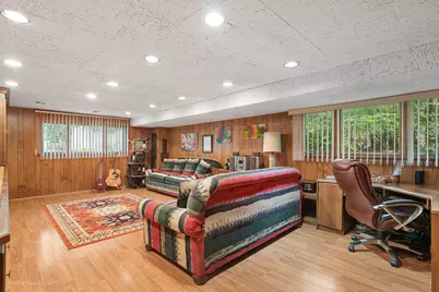 9431 Karlov Avenue, Skokie, IL 60076 - Photo 14
