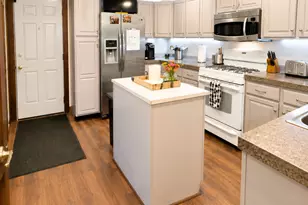 0N555 Pondview Ct, Maple Park, IL 60151 - Photo 8