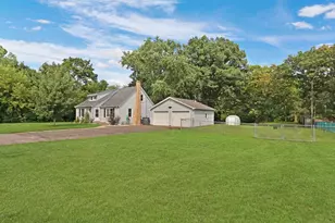 9673 W Logan Ct, Zion, IL 60099 - Photo 2