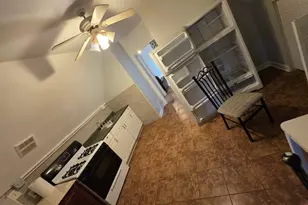 3419 W Beach Ave, Chicago, IL 60651 - Photo 6