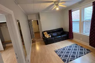 3419 W Beach Ave, Chicago, IL 60651 - Photo 10