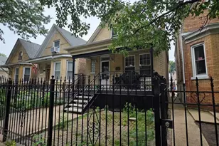 3419 W Beach Ave, Chicago, IL 60651 - Photo 12
