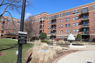 2335 W Belle Plaine Ave, Chicago, IL 60618 - Photo 6