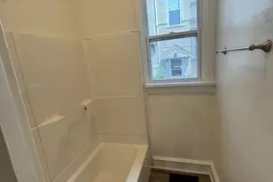 601 E Washington St, Bloomington, IL 61701 - Photo 16