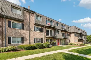 876 S Plum Grove Rd, Palatine, IL 60067 - Photo 1