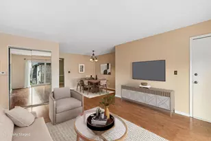 876 S Plum Grove Rd, Palatine, IL 60067 - Photo 4