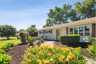 1001 63rd Place, La Grange Highlands, IL 60525 - Photo 2