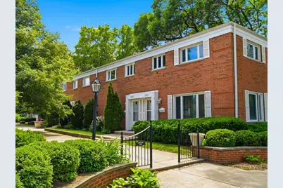 1155 Peterson Avenue #B, Park Ridge, IL 60068 - Photo 1