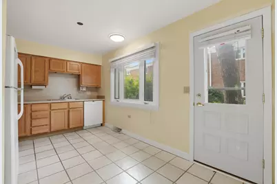 1155 Peterson Avenue #B, Park Ridge, IL 60068 - Photo 6