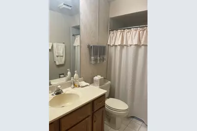 181 E Schubert Avenue, Glendale Heights, IL 60139 - Photo 8